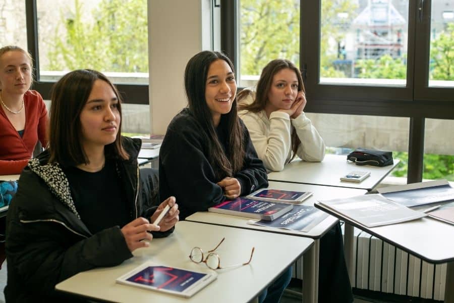 les cours Thales aident les élèves dans la préparation de leur concours Acces