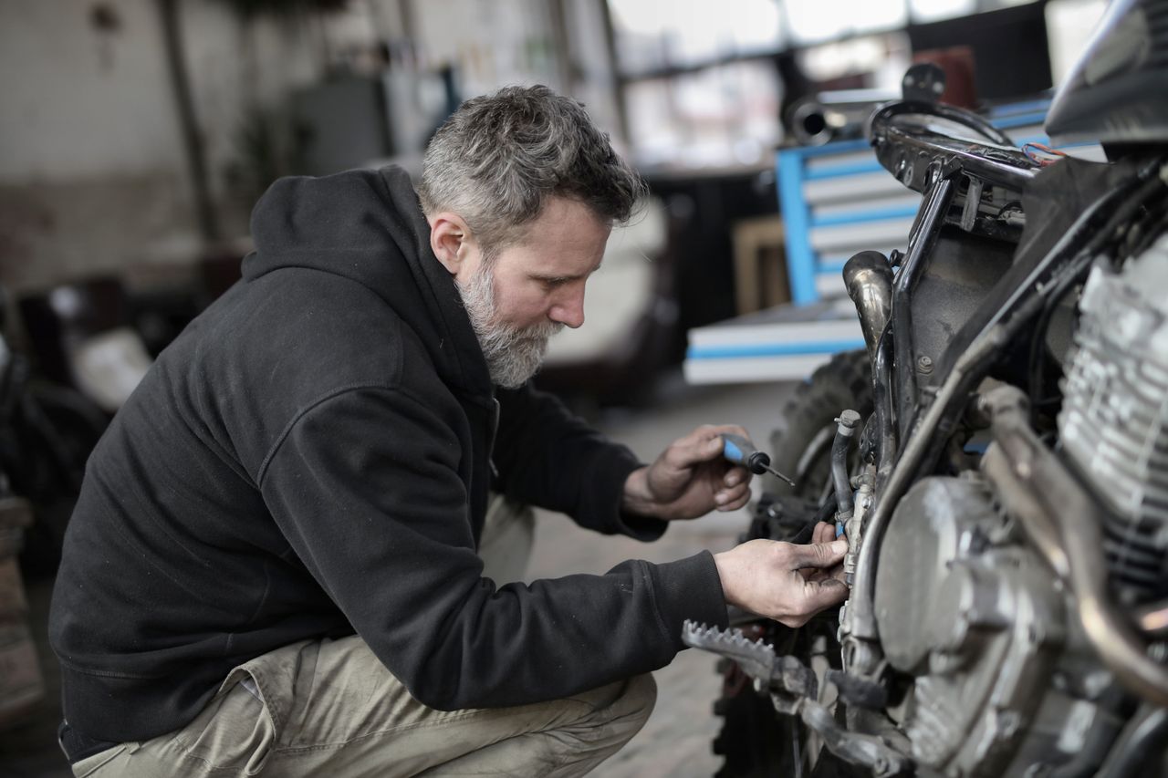 Améliorer ses performances à moto : l’importance des flexibles